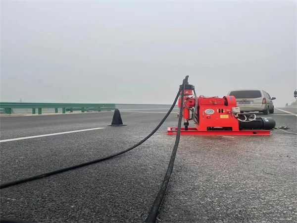 卓资马路路基路面开裂下沉注浆加固灌浆